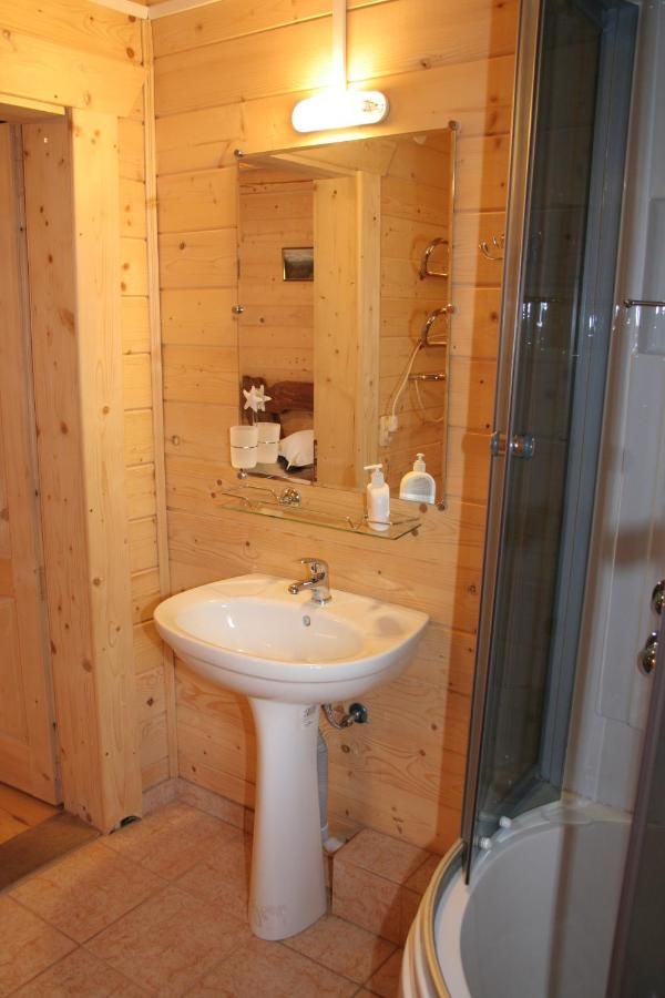 Отель Ha Стежке Довбуша Яремче-38