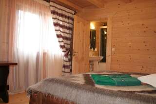 Отель Ha Стежке Довбуша Яремче Люкс-8